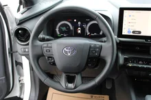 Toyota C-HR 1,8 Hybrid E-CVT Active Drive in Platinum Pearlwhite