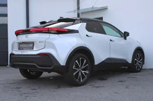 Toyota C-HR 1,8 Hybrid E-CVT Active Drive in Platinum Pearlwhite