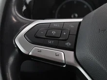 VW Multivan Trendline TDI 4MOTION in reflexsilber metallic