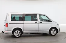 VW Multivan Trendline TDI 4MOTION in reflexsilber metallic