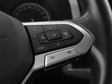 VW Multivan Trendline TDI 4MOTION in reflexsilber metallic
