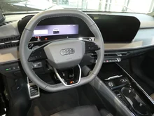 Audi Q3 Sportback TFSI 110 kW  intense in Mythosschwarz Metallic