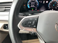 VW California Ocean TDI in Candyweiß / Deepblack Perleffekt