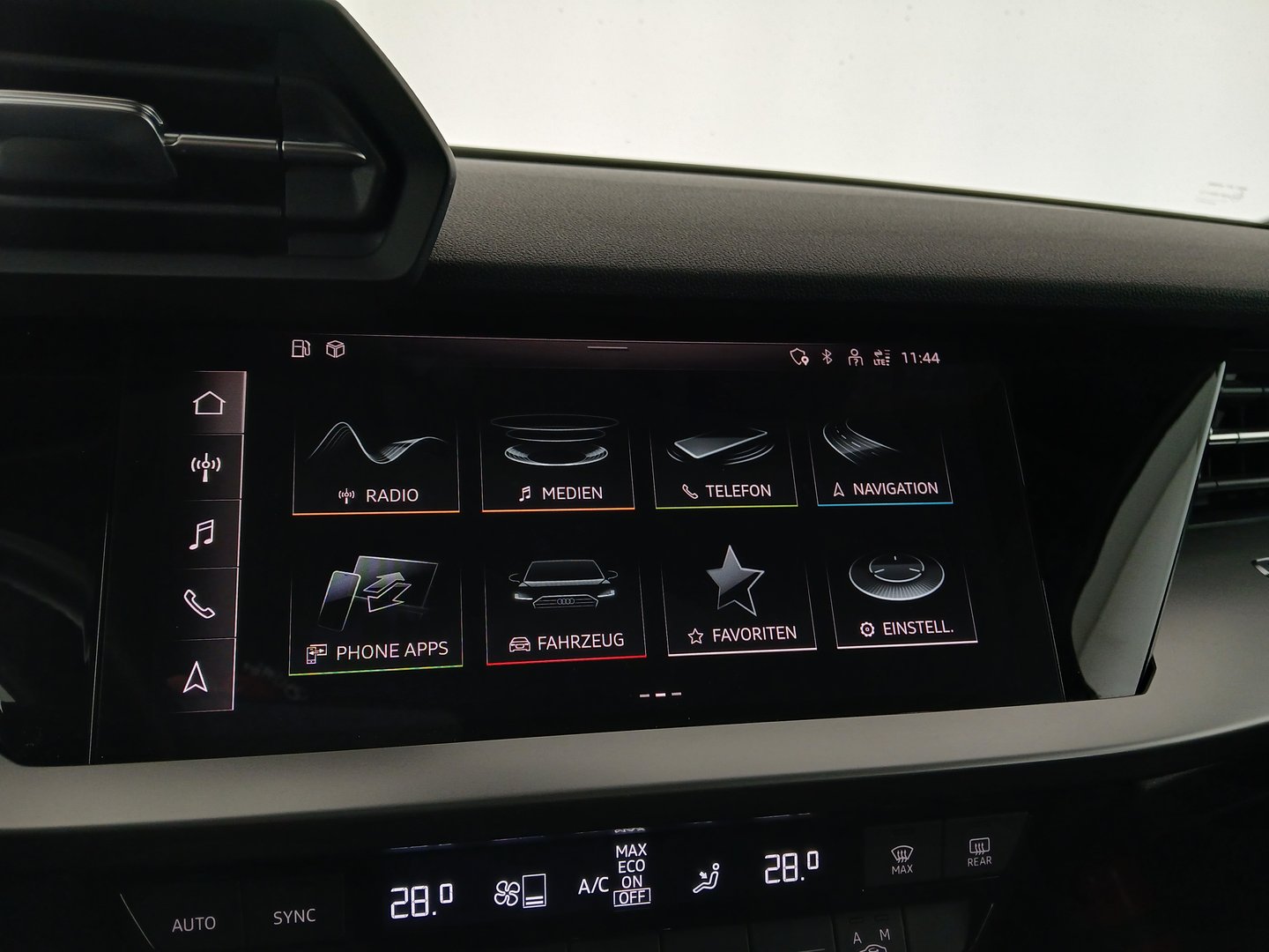 Audi A3 Sportback 35 TDI S line exterieur | Bild 19 von 28