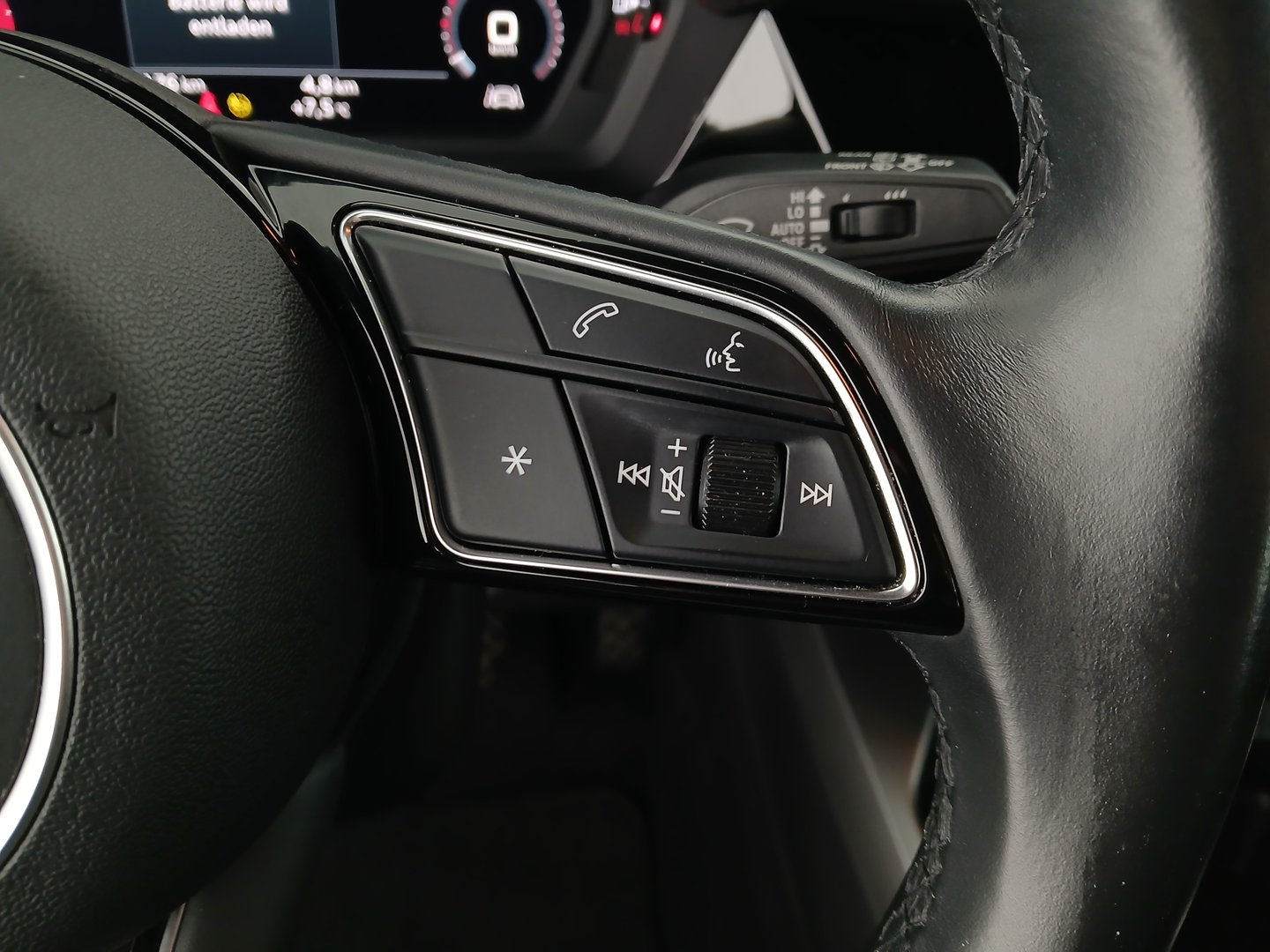 Audi A3 Sportback 35 TDI S line exterieur | Bild 16 von 28