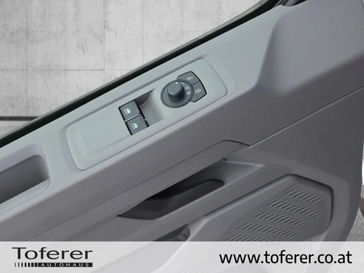 Bild eines VW Kombi Caravelle LR TDI