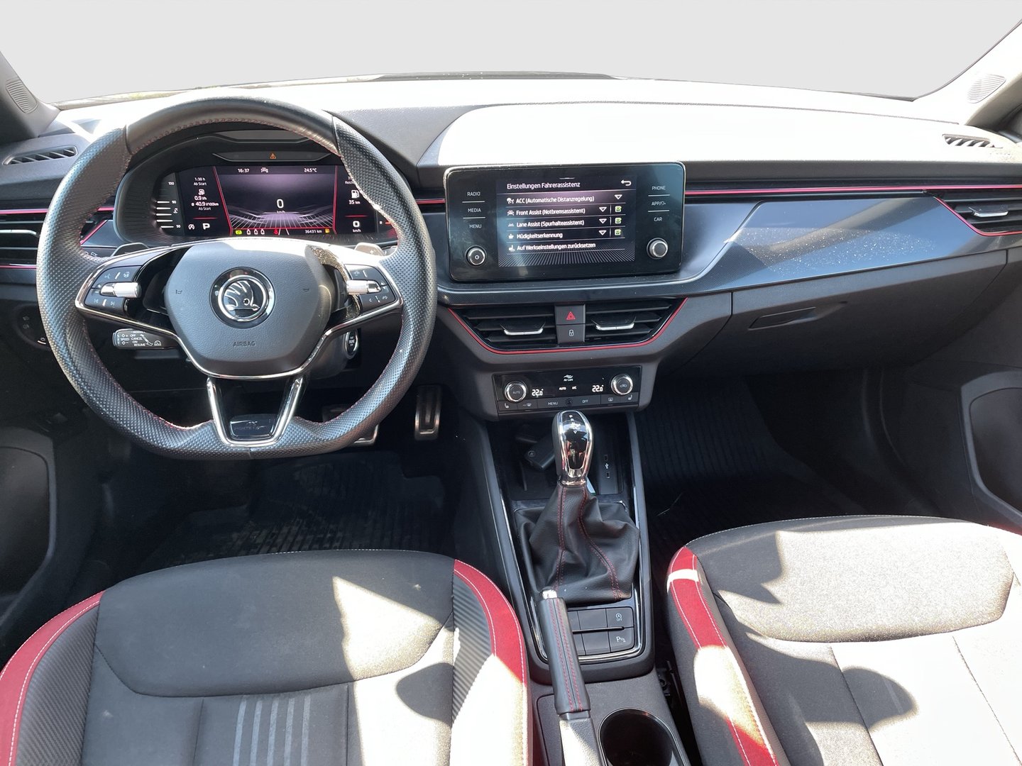 Škoda Kamiq Monte Carlo TSI DSG | Bild 9 von 23