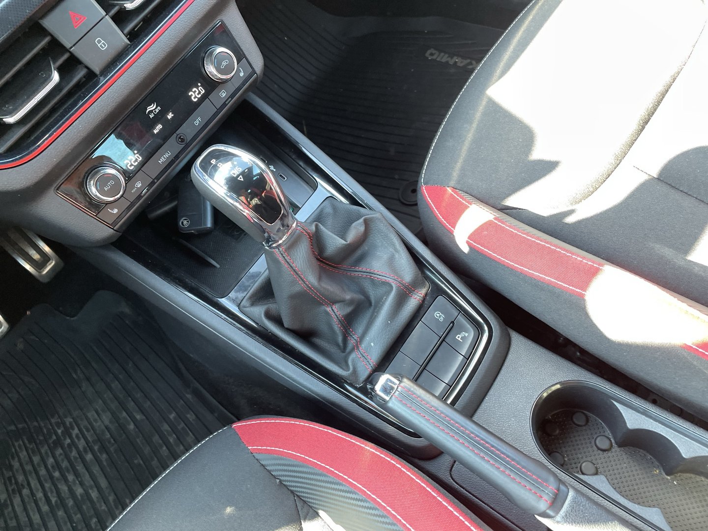 Škoda Kamiq Monte Carlo TSI DSG | Bild 17 von 23
