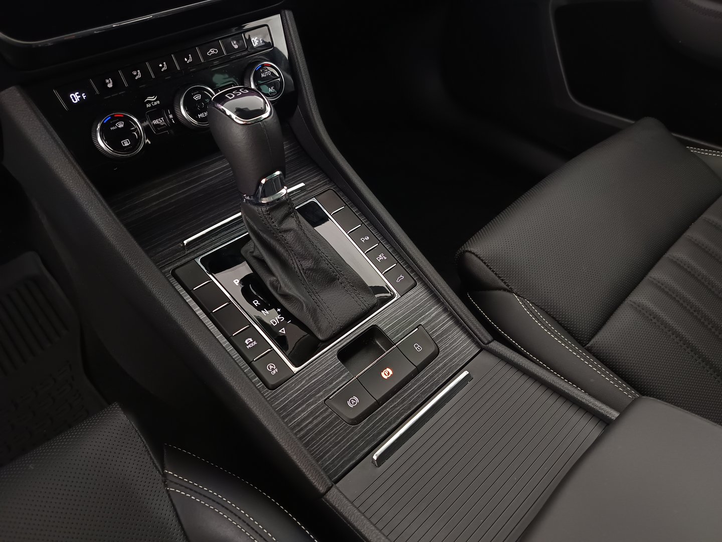 Škoda SUPERB Combi Style TDI DSG | Bild 30 von 37