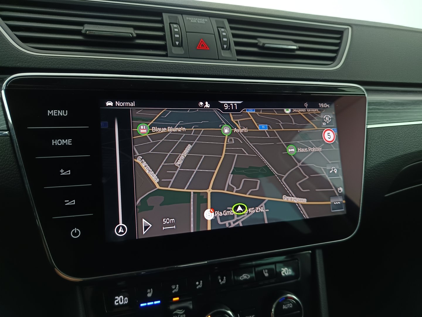 Škoda SUPERB Combi Style TDI DSG | Bild 27 von 37