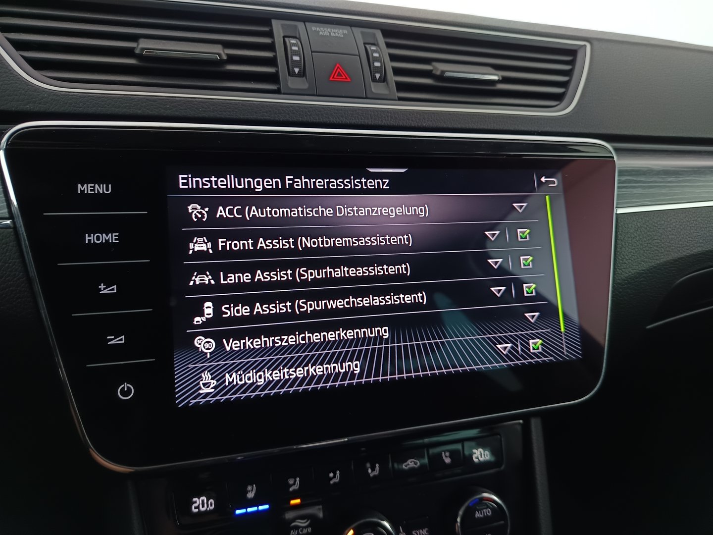 Škoda SUPERB Combi Style TDI DSG | Bild 23 von 37