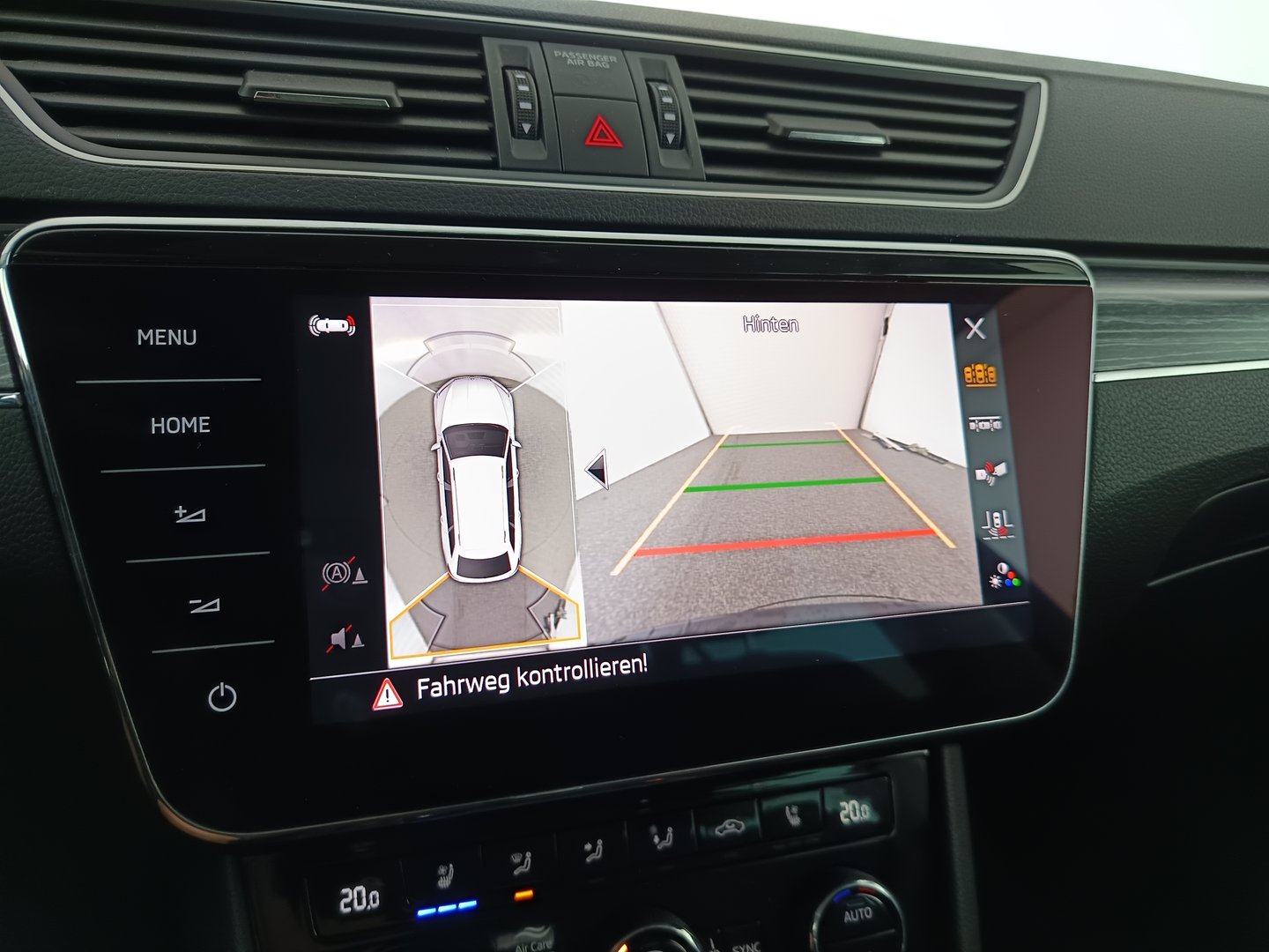Škoda SUPERB Combi Style TDI DSG | Bild 25 von 37