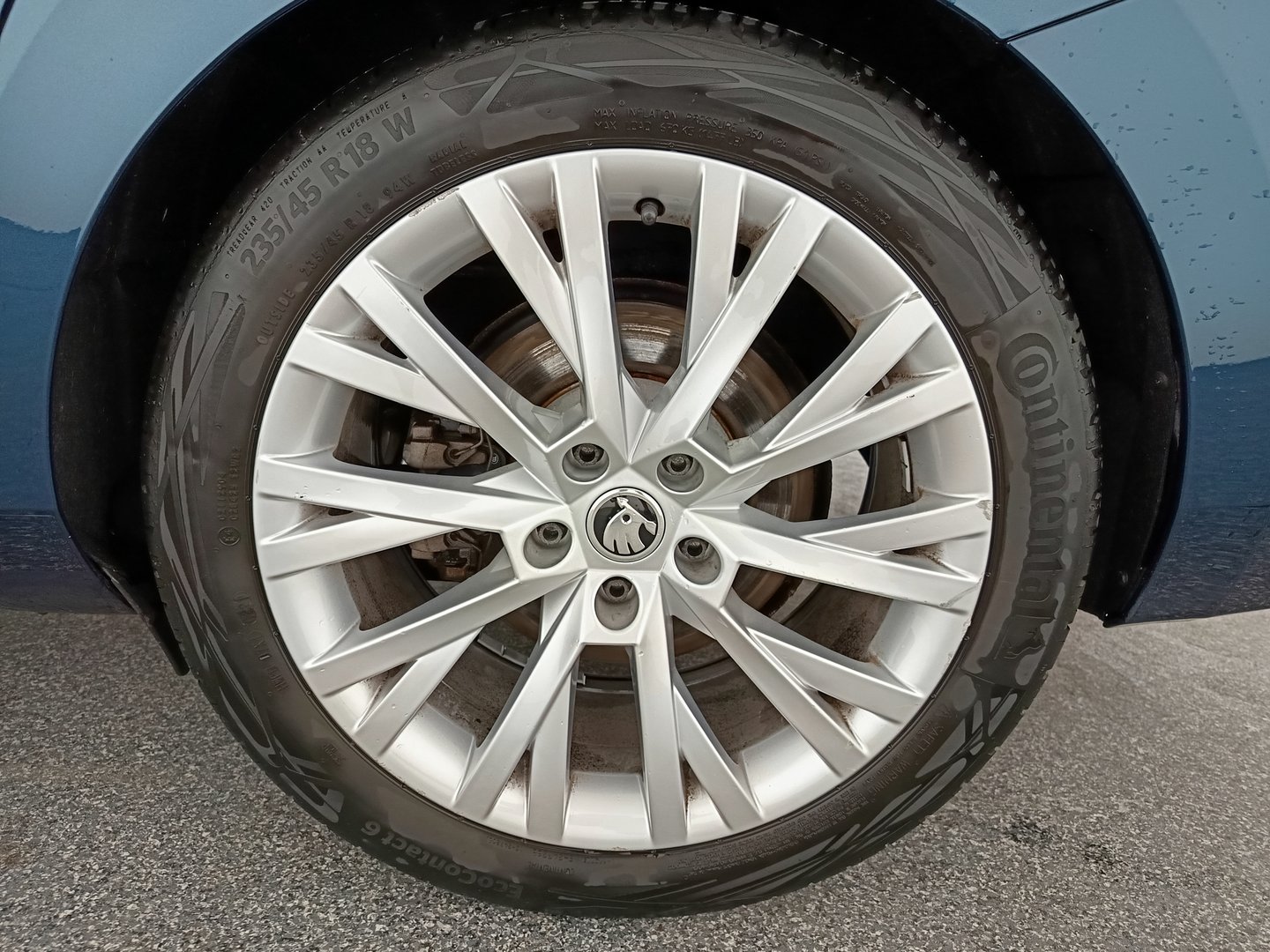 Škoda SUPERB Combi Style TDI DSG | Bild 9 von 37
