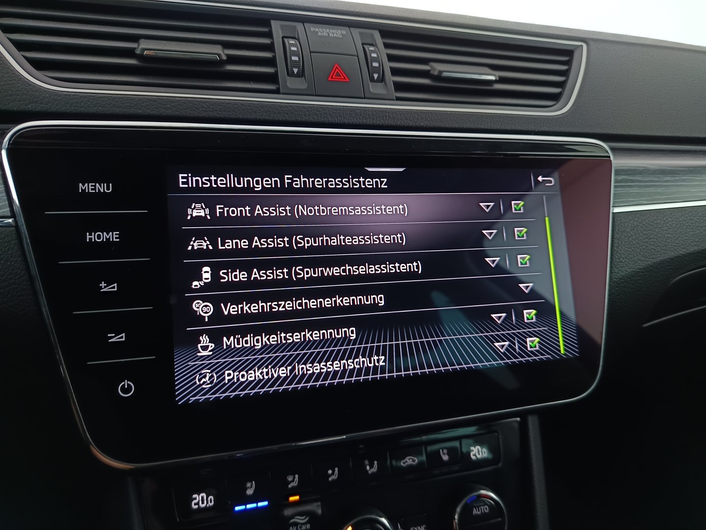 Škoda SUPERB Combi Style TDI DSG | Bild 24 von 37