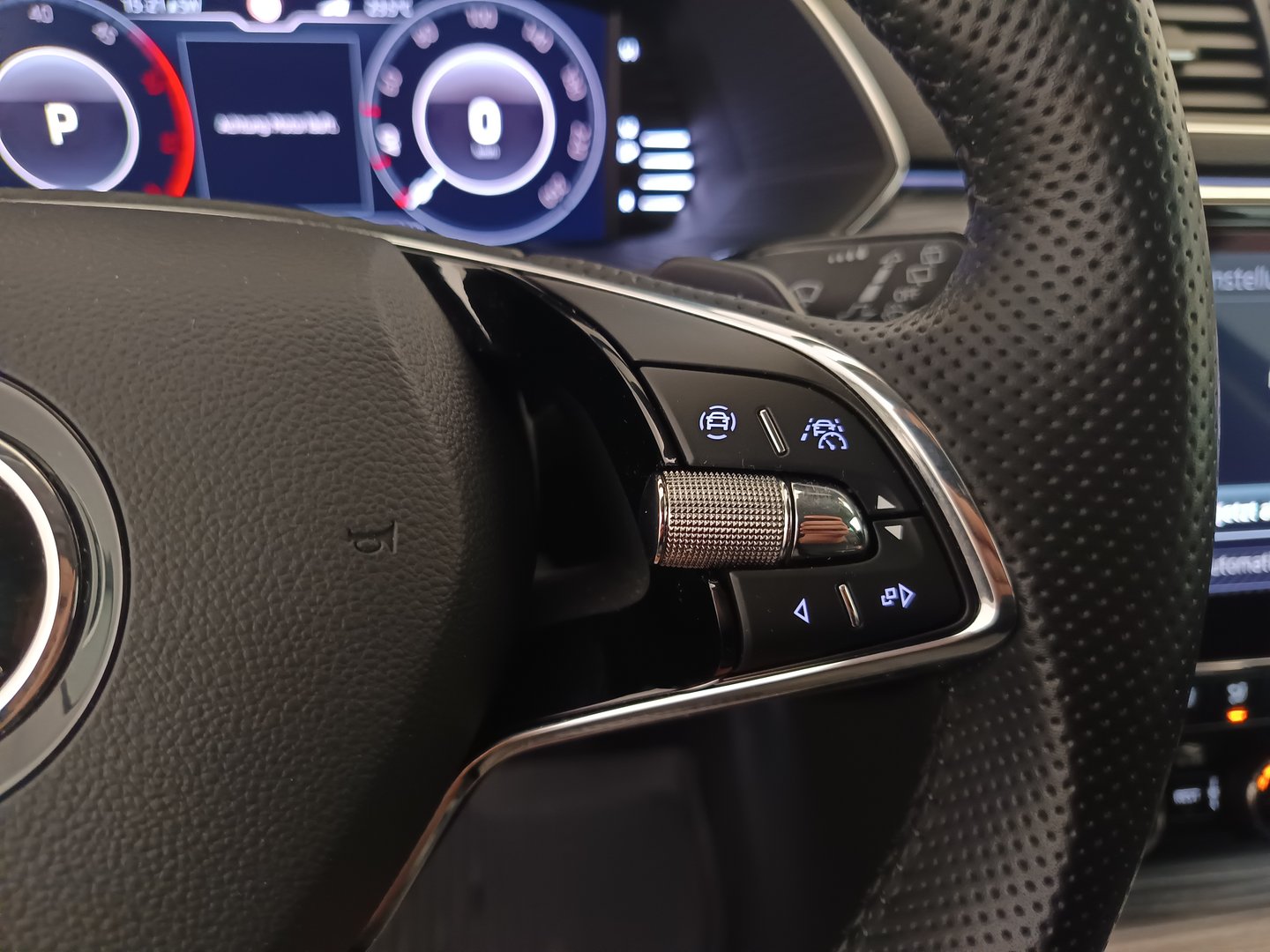 Škoda SUPERB Combi Style TDI DSG | Bild 17 von 37