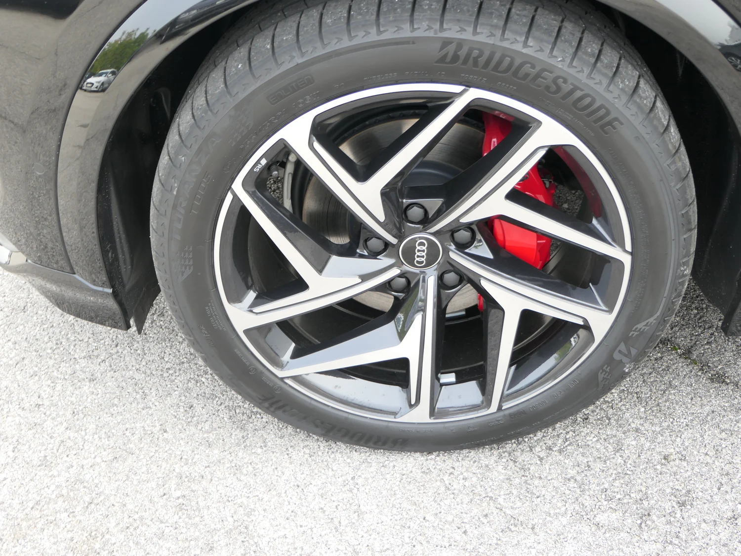Bild eines Audi Q6 e-tron quattro