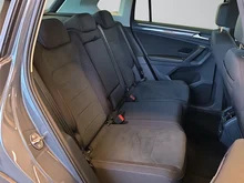 VW Tiguan Elegance TDI SCR 4MOTION DSG in Delfingrau Metallic