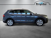 VW Tiguan Elegance TDI SCR 4MOTION DSG in Delfingrau Metallic