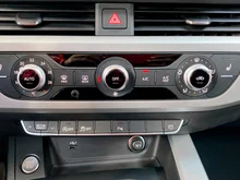 Audi A4 Avant 40 TDI S line in MYTHOSSCHWARZ METALLIC