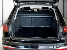 Audi A4 Avant 40 TDI S line in MYTHOSSCHWARZ METALLIC