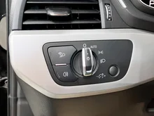 Audi A4 Avant 40 TDI S line in MYTHOSSCHWARZ METALLIC