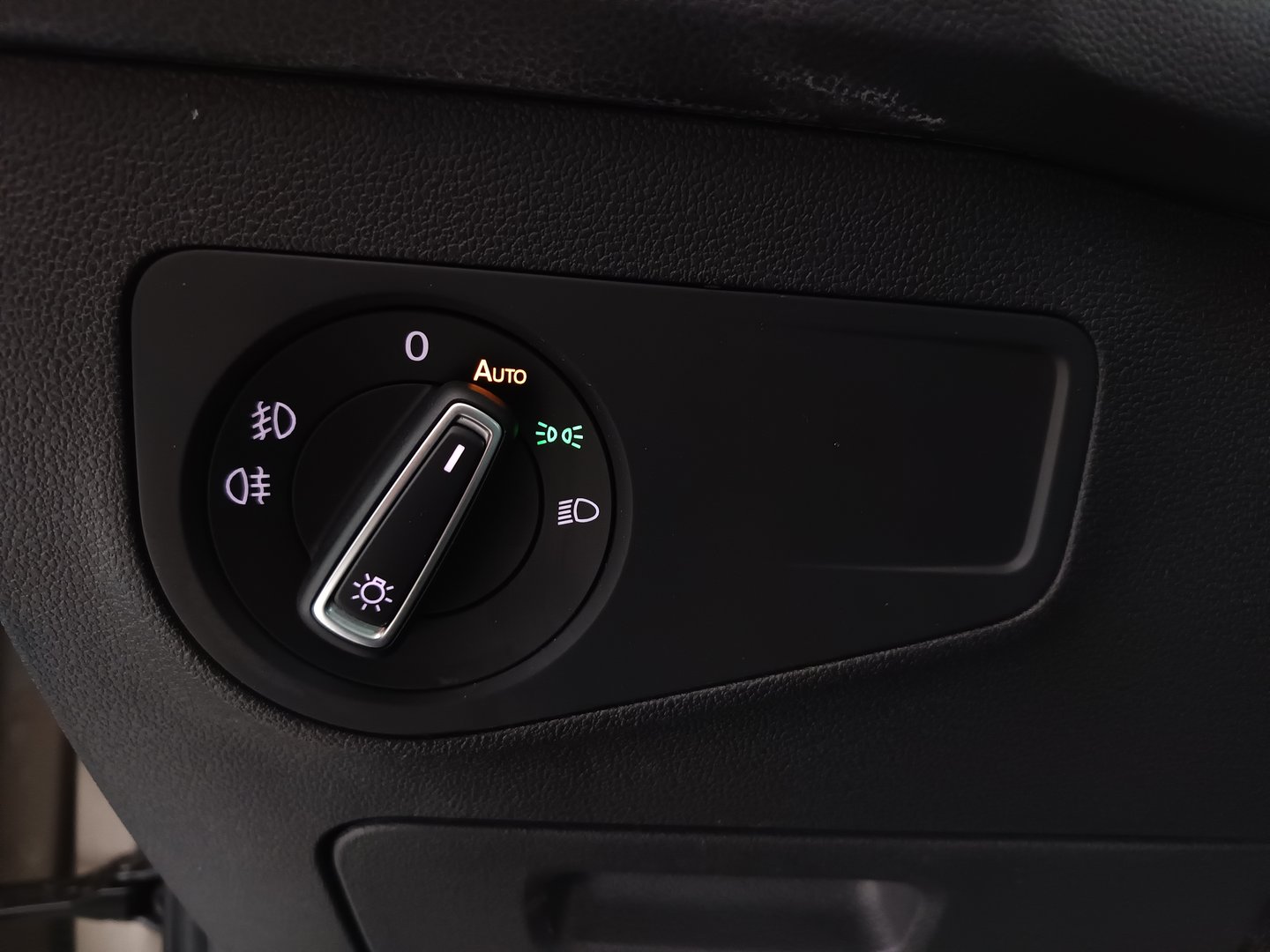 VW Tiguan Comfortline TDI SCR 4MOTION DSG | Bild 12 von 34