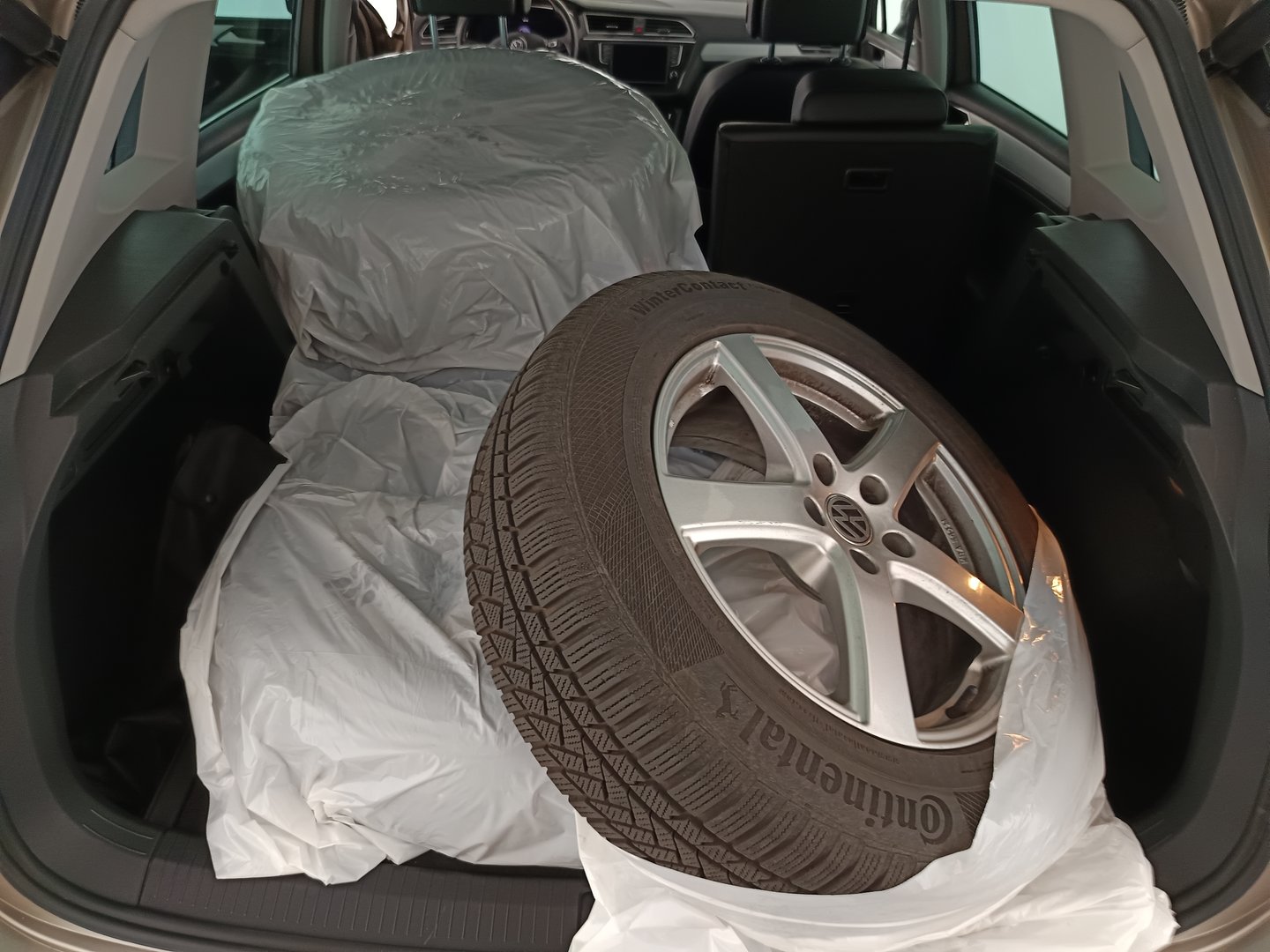 VW Tiguan Comfortline TDI SCR 4MOTION DSG | Bild 30 von 34