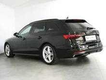 Audi A4 Avant 35 TDI S line in 0E Mythosschwarz Metallic