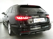 Audi A4 Avant 35 TDI S line in 0E Mythosschwarz Metallic