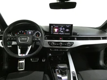 Audi A4 Avant 35 TDI S line in 0E Mythosschwarz Metallic