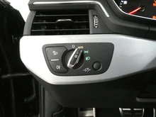 Audi A4 Avant 35 TDI S line in 0E Mythosschwarz Metallic