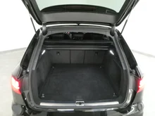 Audi A4 Avant 35 TDI S line in 0E Mythosschwarz Metallic