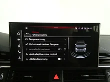 Audi A4 Avant 35 TDI S line in 0E Mythosschwarz Metallic