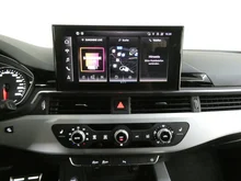 Audi A4 Avant 35 TDI S line in 0E Mythosschwarz Metallic