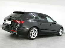 Audi A4 Avant 35 TDI S line in 0E Mythosschwarz Metallic