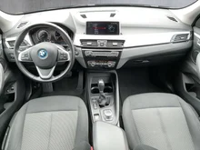 BMW X1 xDrive 25e in mittelgrau - metallic