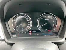 BMW X1 xDrive 25e in mittelgrau - metallic
