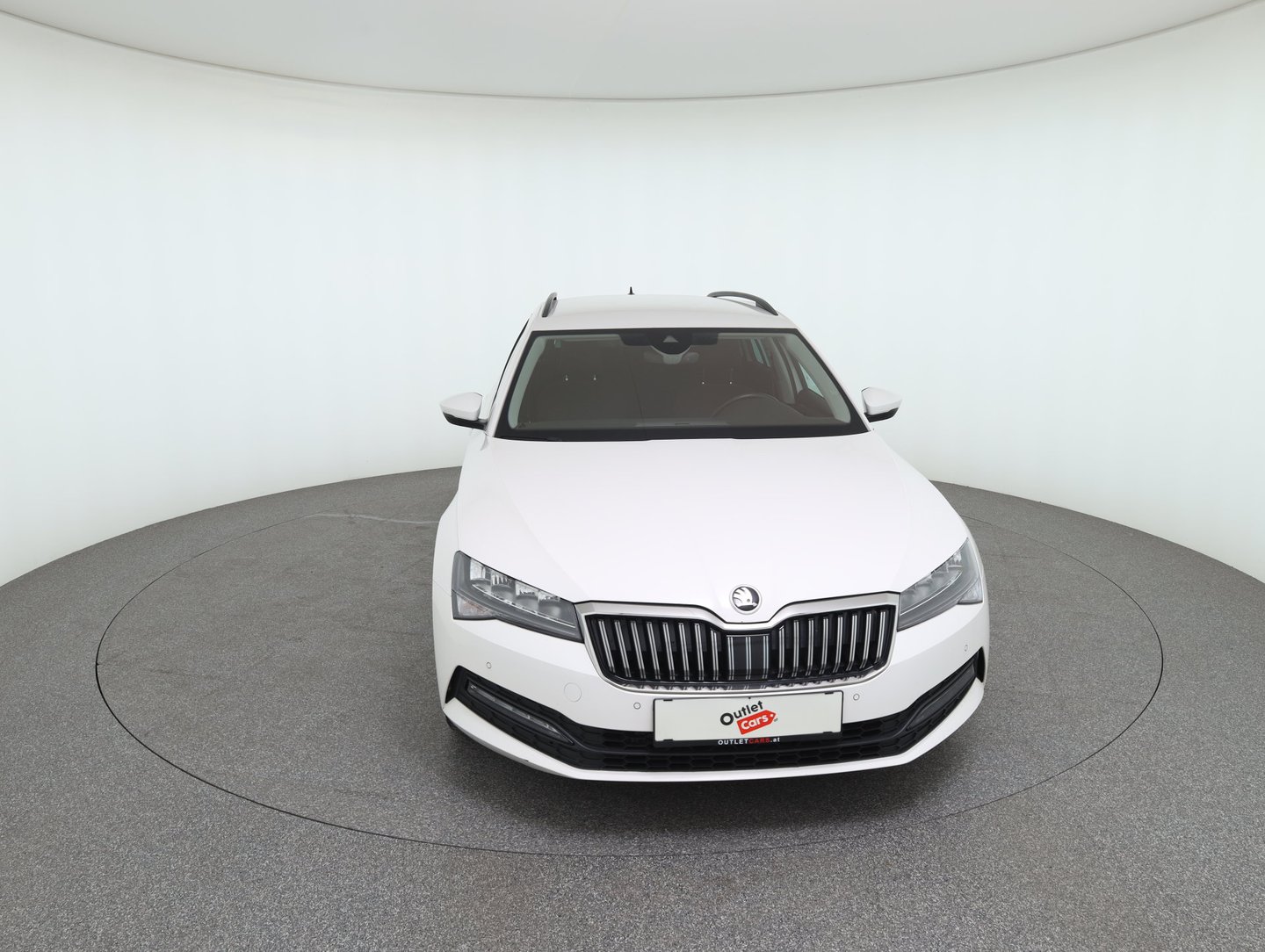 Škoda SUPERB Combi Ambition TDI | Bild 2 von 37