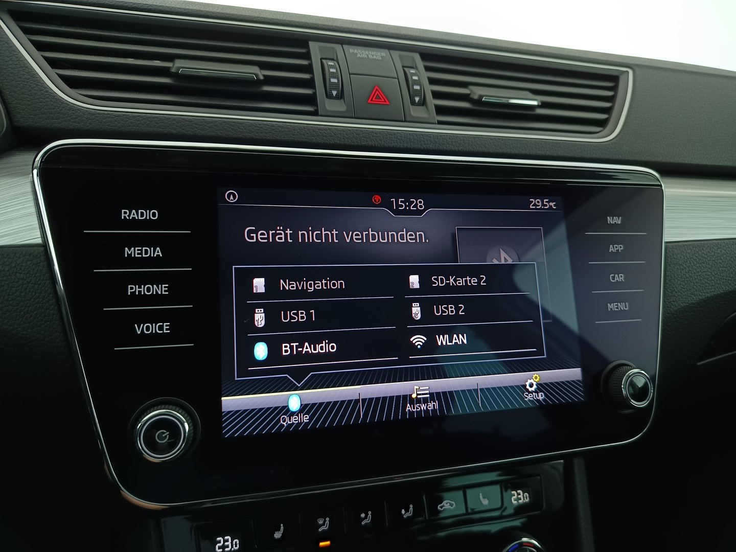 Škoda SUPERB Combi Ambition TDI | Bild 31 von 37