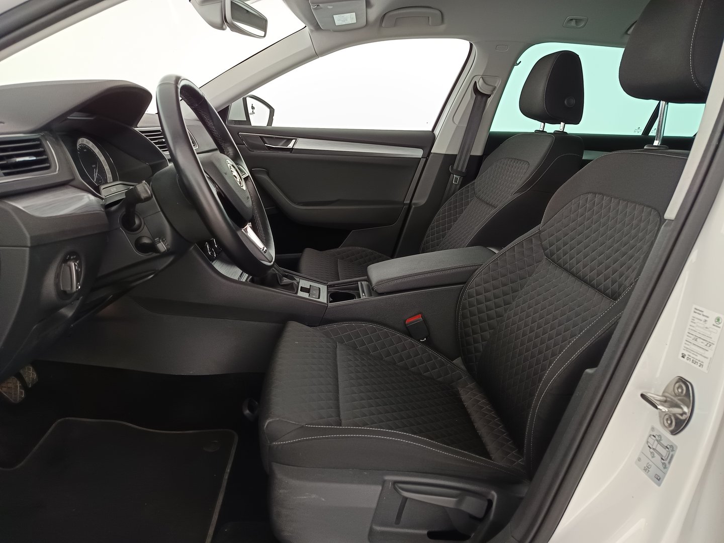 Škoda SUPERB Combi Ambition TDI | Bild 13 von 37