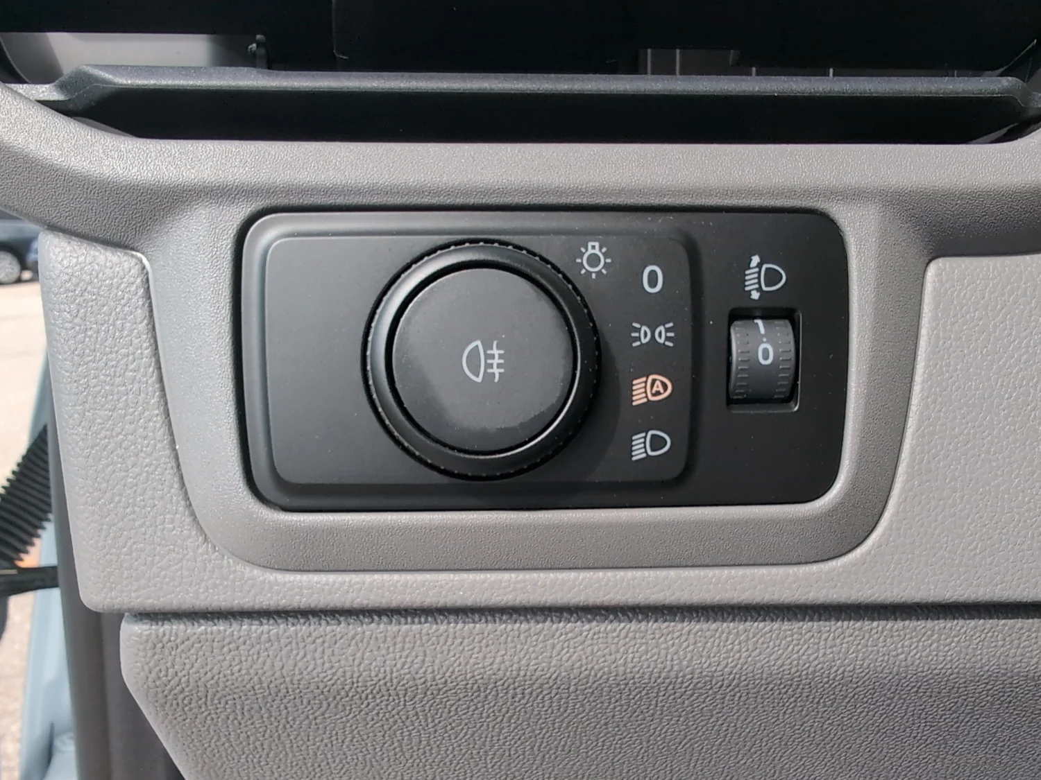 Bild eines Transporter Kombi LR TDI