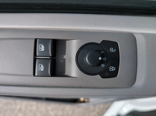 Bild eines Transporter Kombi LR TDI