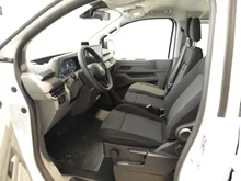 VW Transporter Doka-Pritsche TDI 4MOTION in Clear White