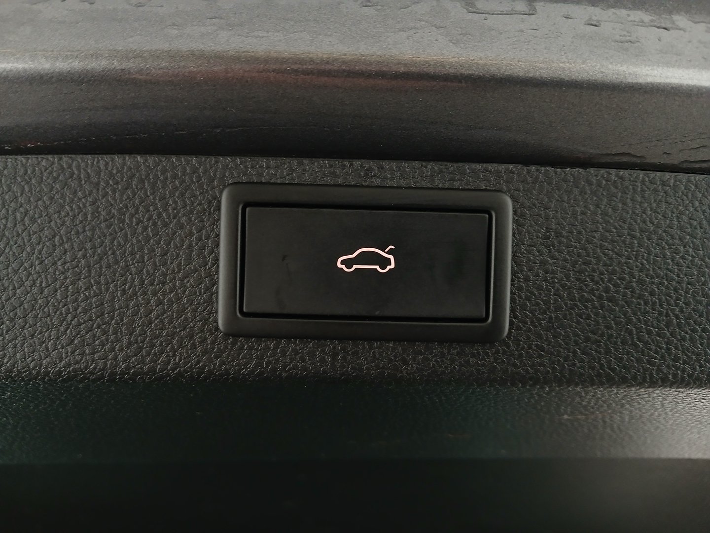 Škoda KAROQ Ambition TDI DSG | Bild 31 von 33