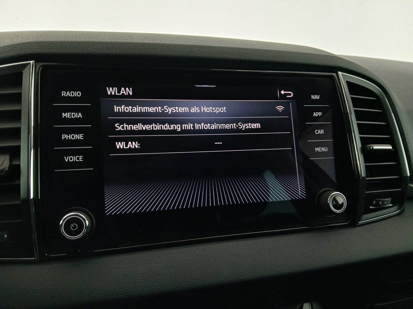 Škoda KAROQ Ambition TDI DSG | Bild 26 von 33