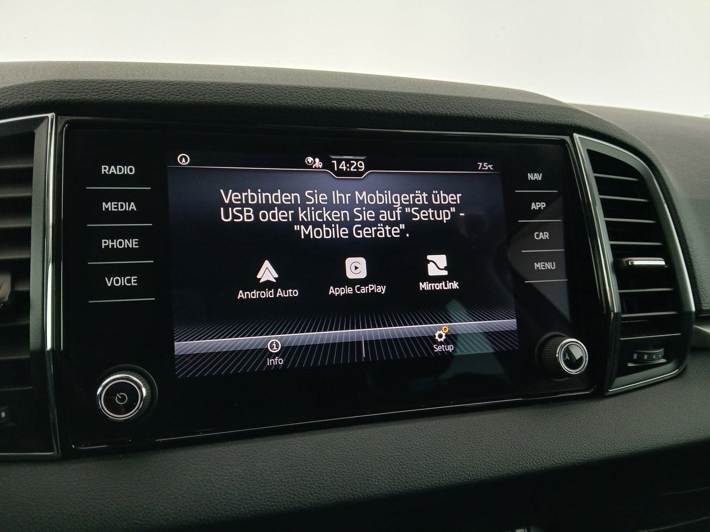 Škoda KAROQ Ambition TDI DSG | Bild 22 von 33