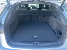 VW ID.7 Tourer GTX 4MOTION 250kW Business in Scale Silver Metallic Dach Schwarz