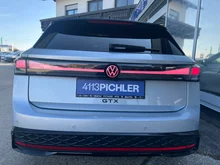 VW ID.7 Tourer GTX 4MOTION 250kW Business in Scale Silver Metallic Dach Schwarz