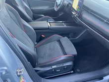 VW ID.7 Tourer GTX 4MOTION 250kW Business in Scale Silver Metallic Dach Schwarz