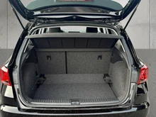 SEAT Arona Reference Edition 1.0 TSI in Nacht-Schwarz Metallic